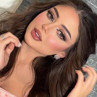 Fatima Makeup Artist logo