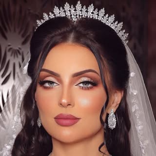 Fatma Alhindassi Makeup Artist logo