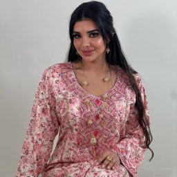 Top Abayas Qatar logo
